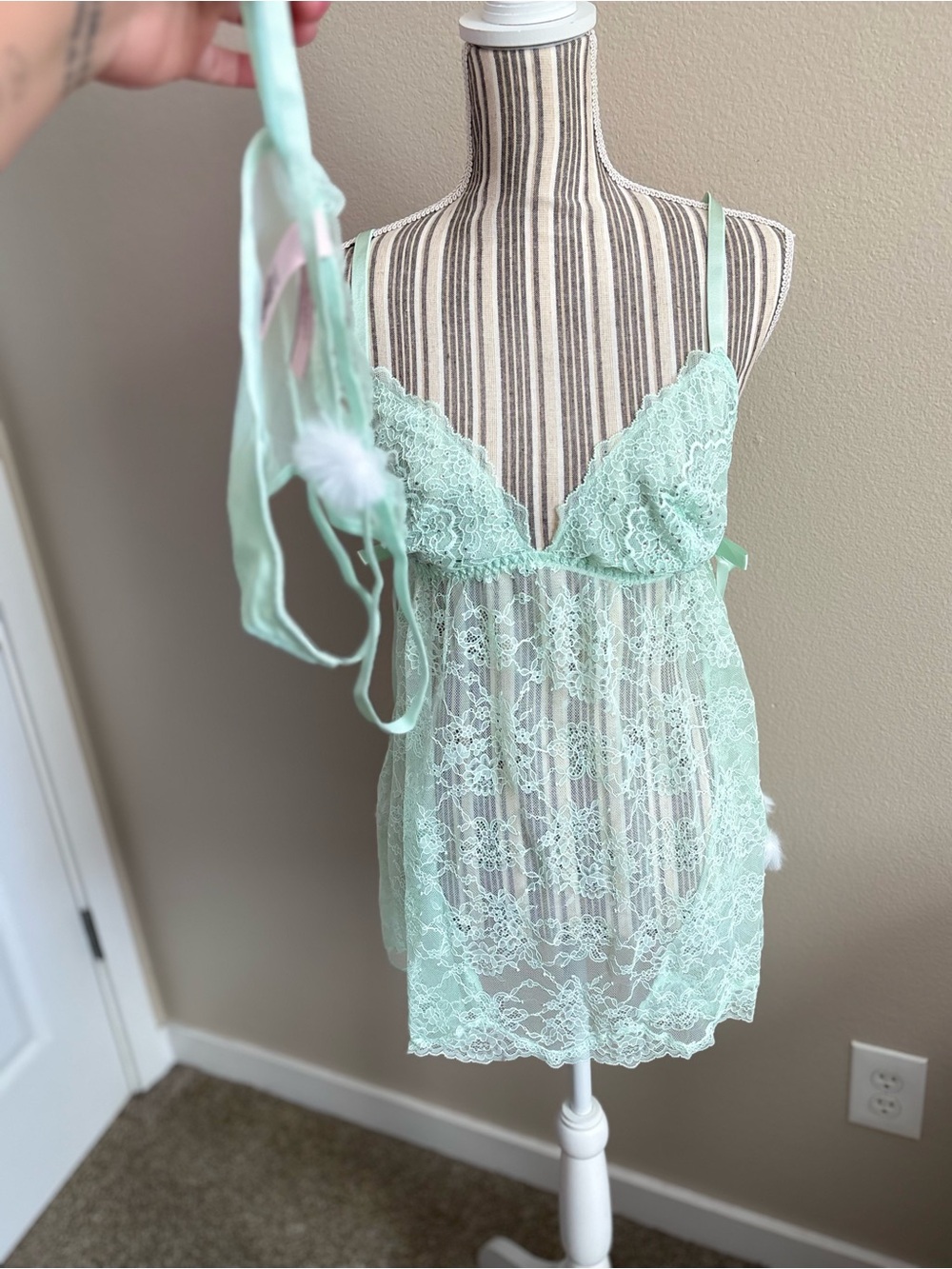 NWT VICTORIA SECRET VERY SEXY Lace Flyaway Babydoll SET w Panty Shine Pom Pom XL